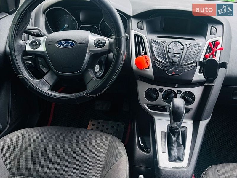 Хетчбек Ford Focus 2014 в Дніпрі