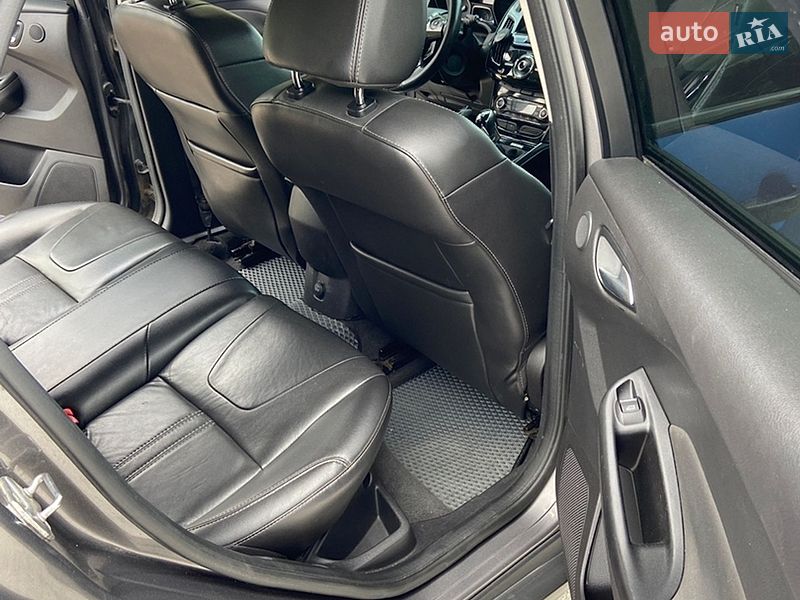 Хэтчбек Ford Focus 2013 в Львове