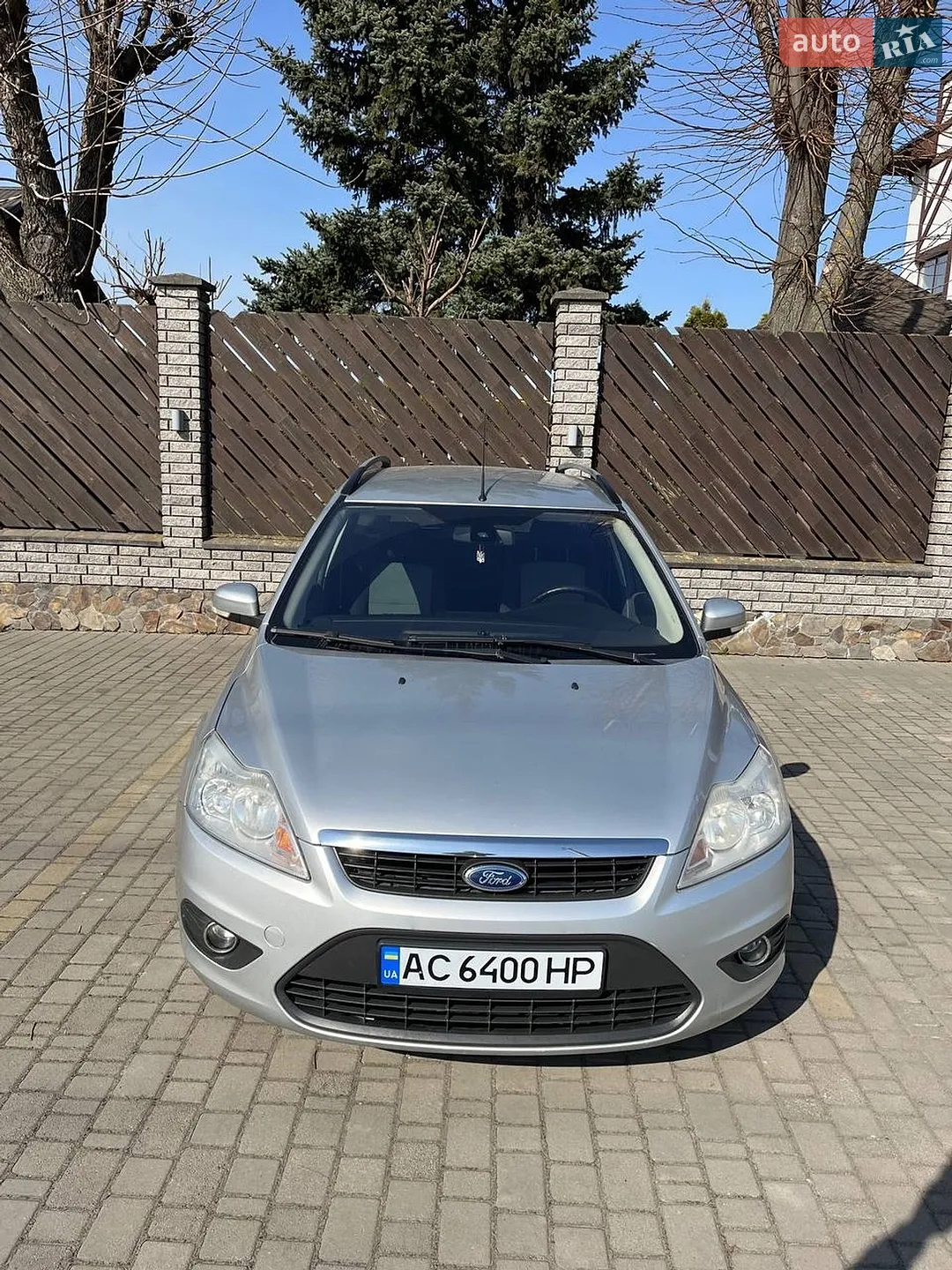 2010 Ford Focus - мініатюра 2