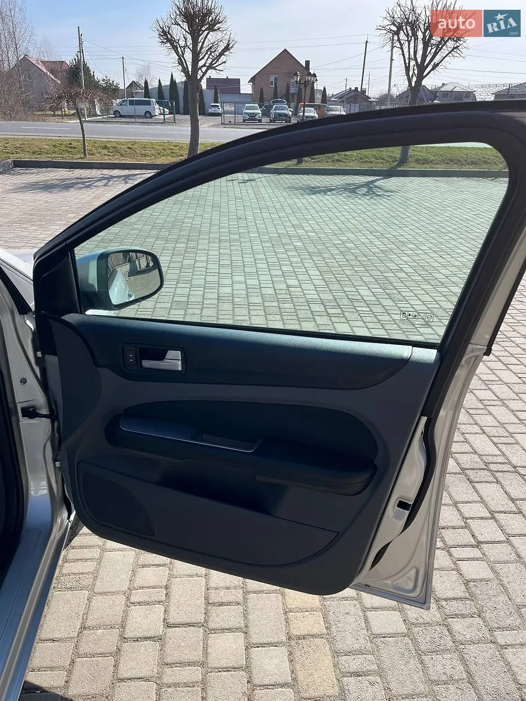 2010 Ford Focus - мініатюра 16