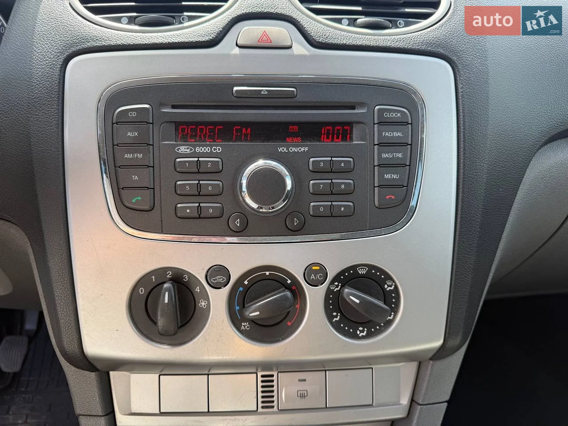 2011 Ford Focus - мініатюра 23