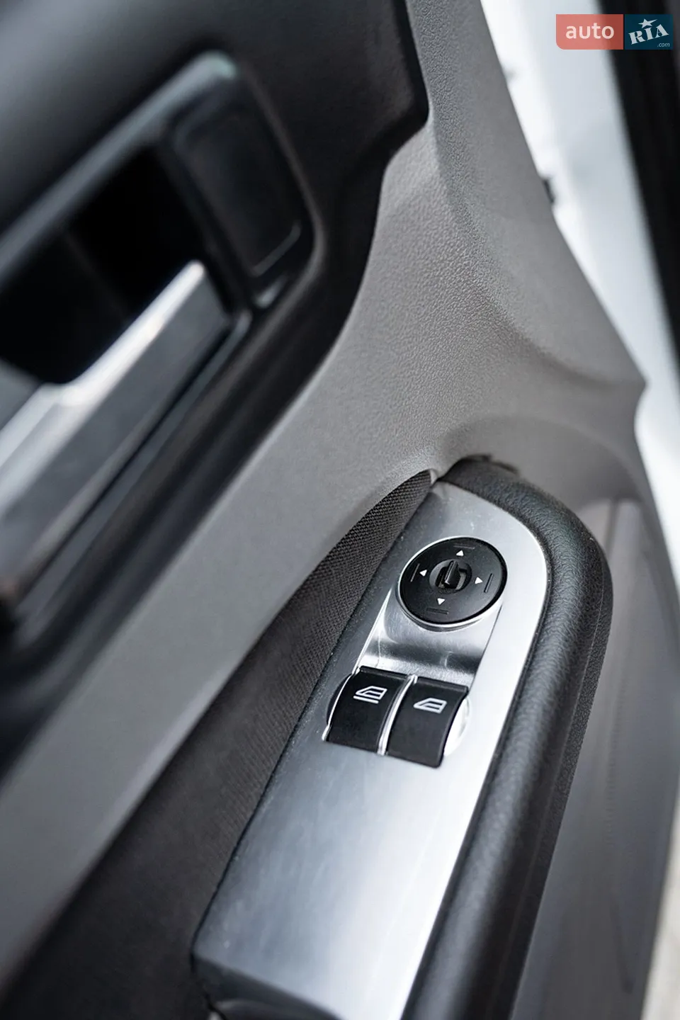 2010 Ford Focus - мініатюра 19