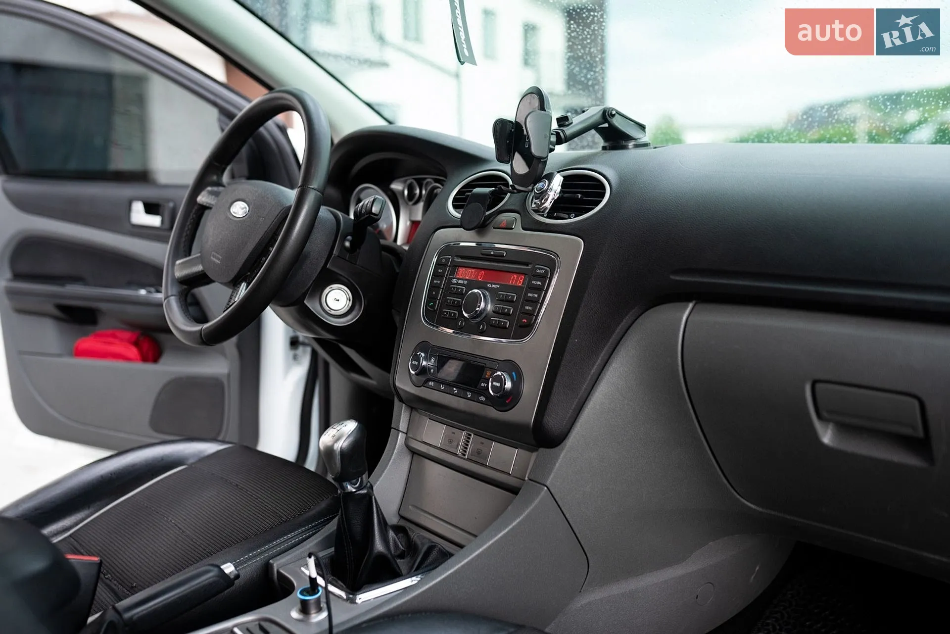2010 Ford Focus - мініатюра 23