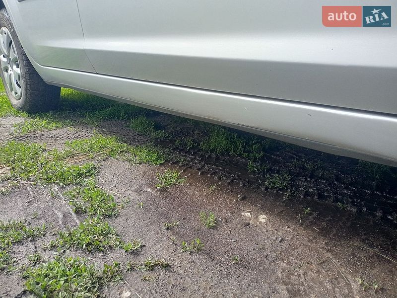 Седан Ford Focus 2006 в Зіньківі фото 15 Седан Ford Focus 2006 в Зіньківі
