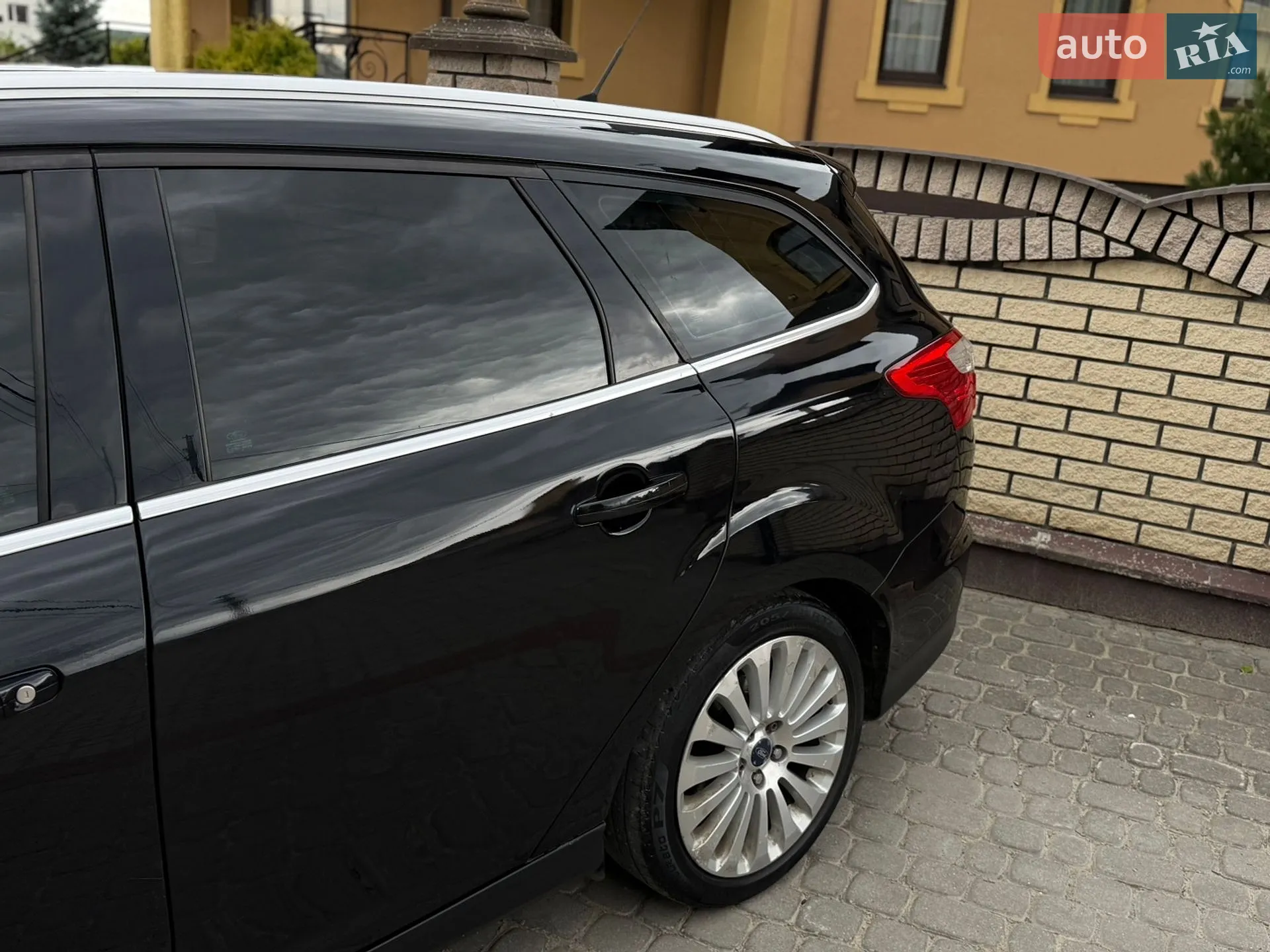 2011 Ford Focus - мініатюра 13