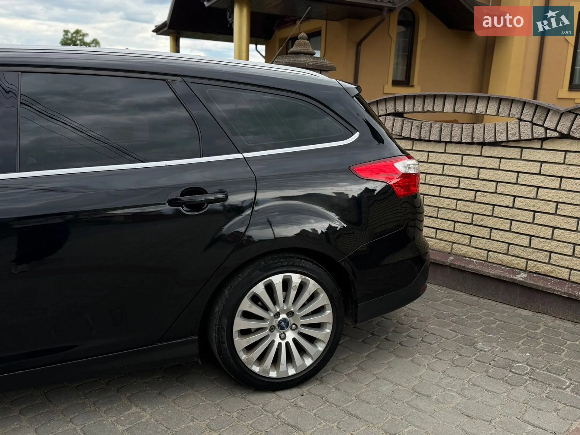 2011 Ford Focus - мініатюра 15