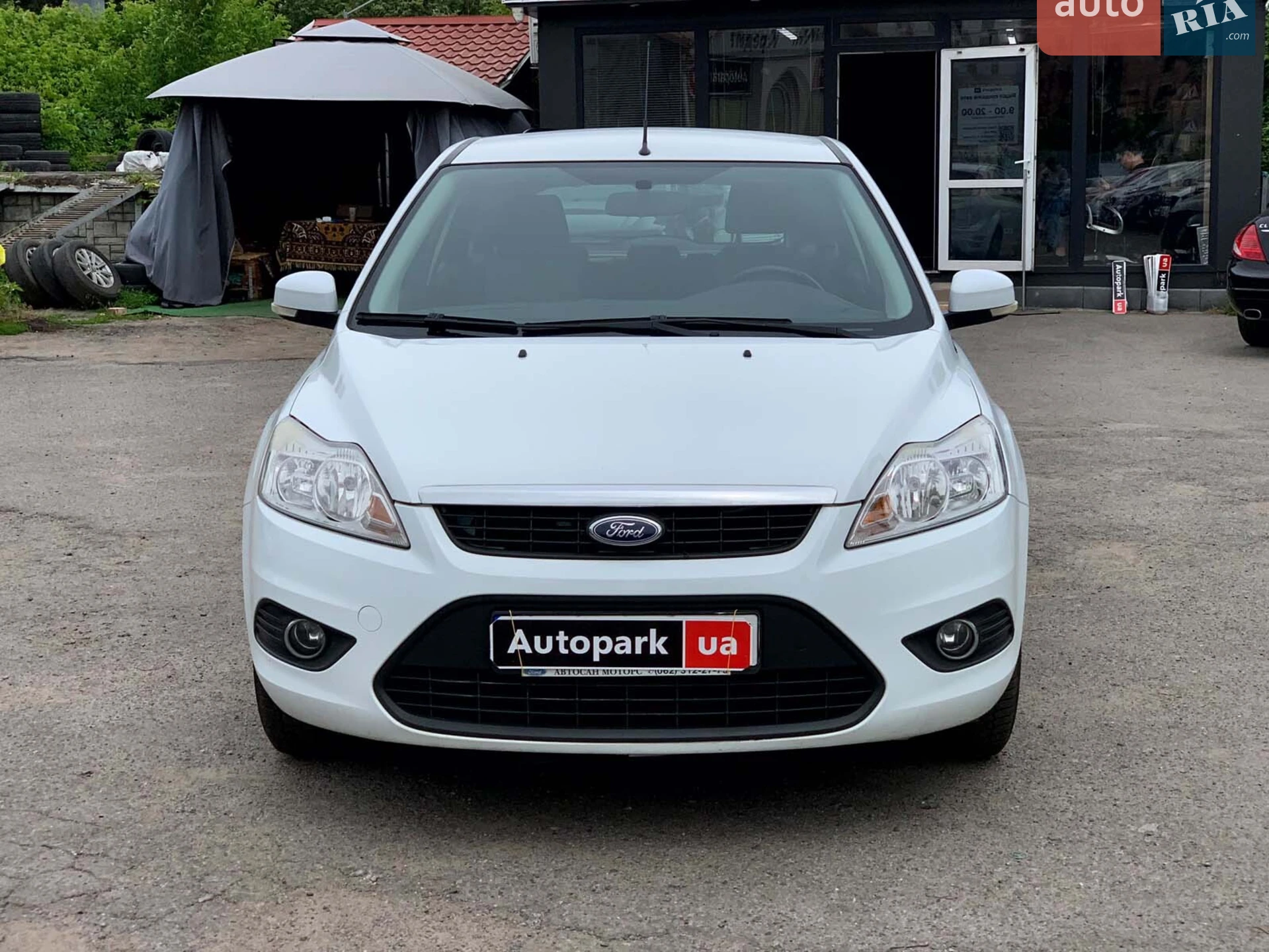 2010 Ford Focus - мініатюра 2