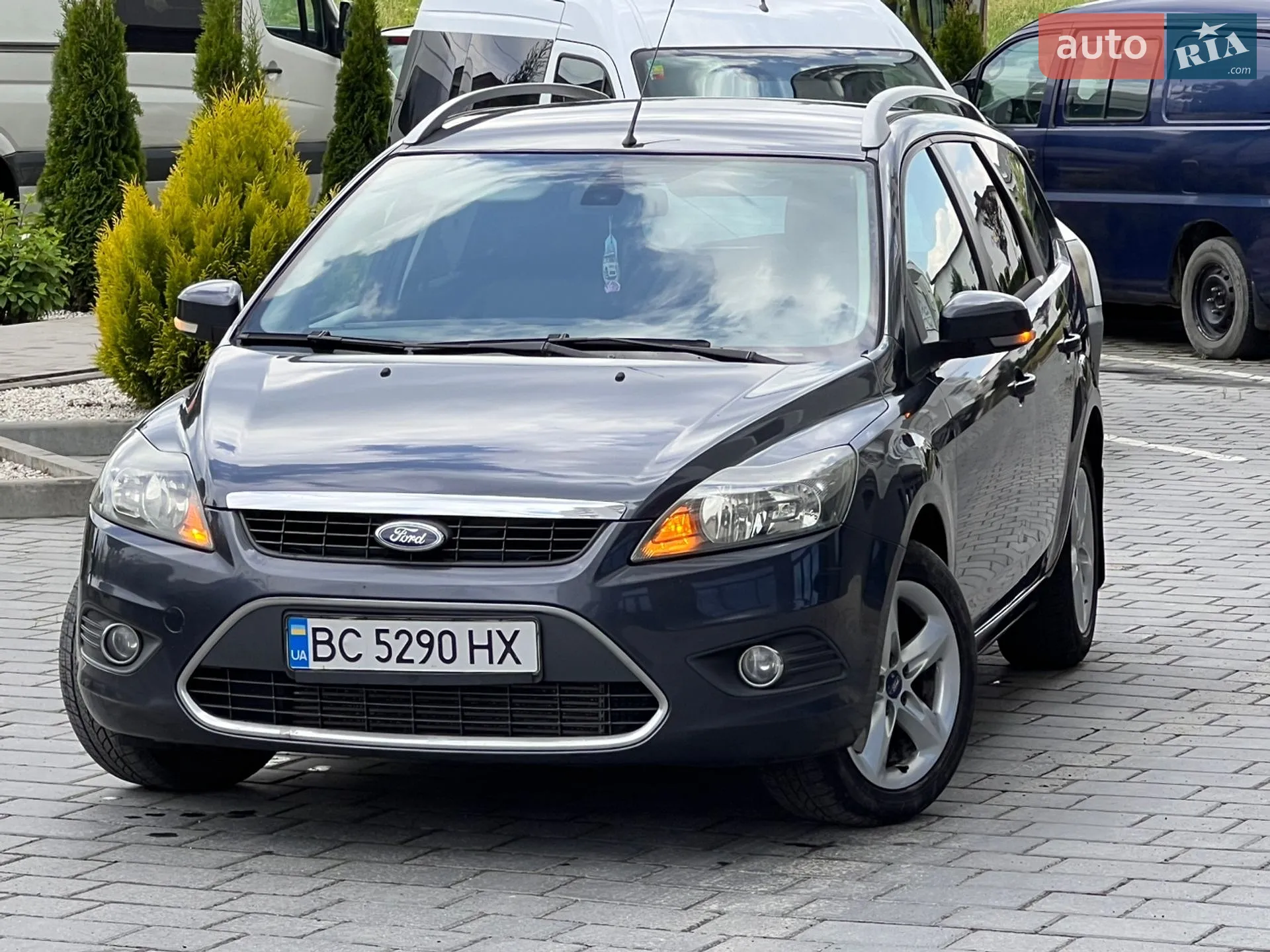 2010 Ford Focus - мініатюра 2