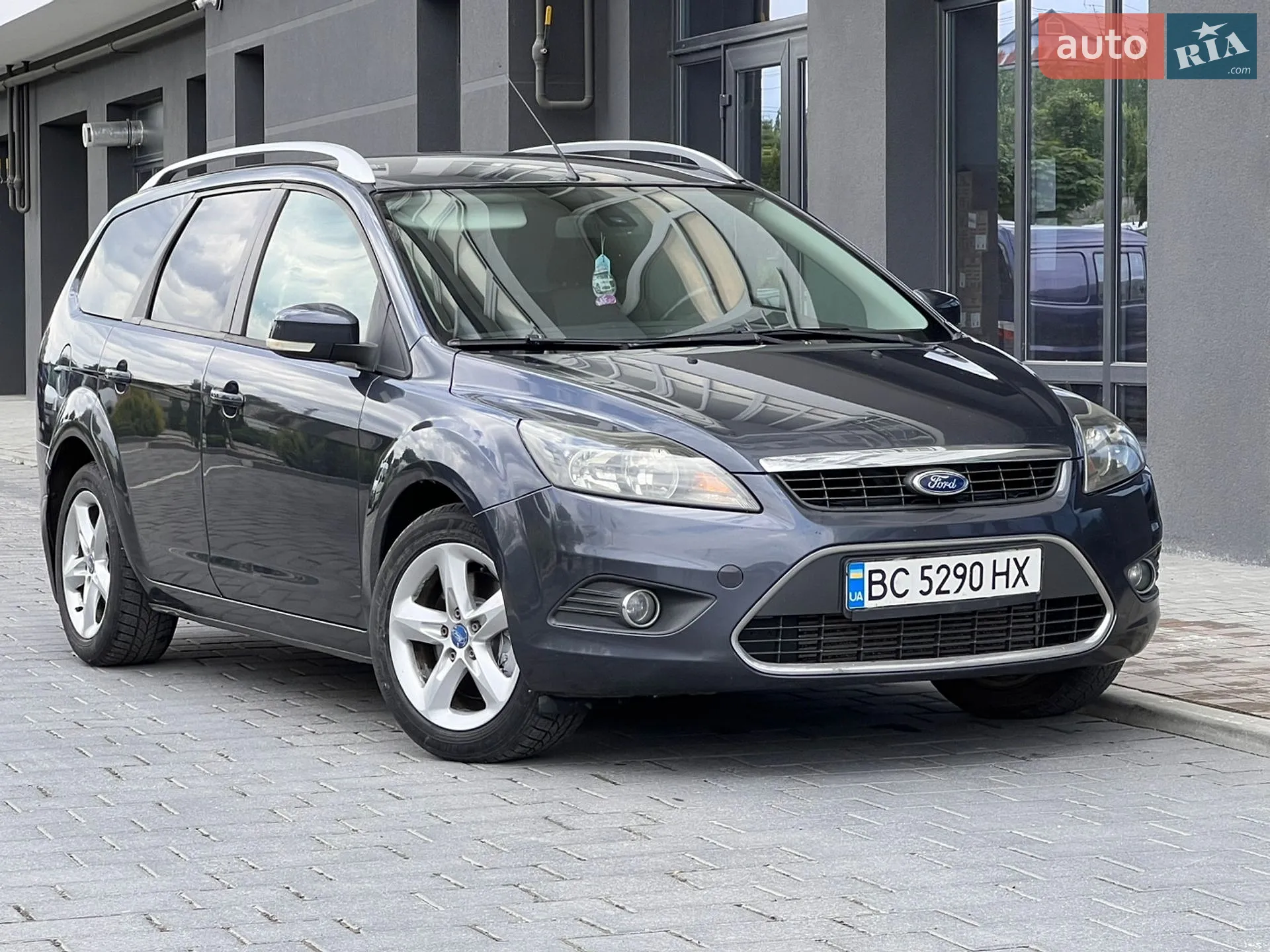2010 Ford Focus - мініатюра 10