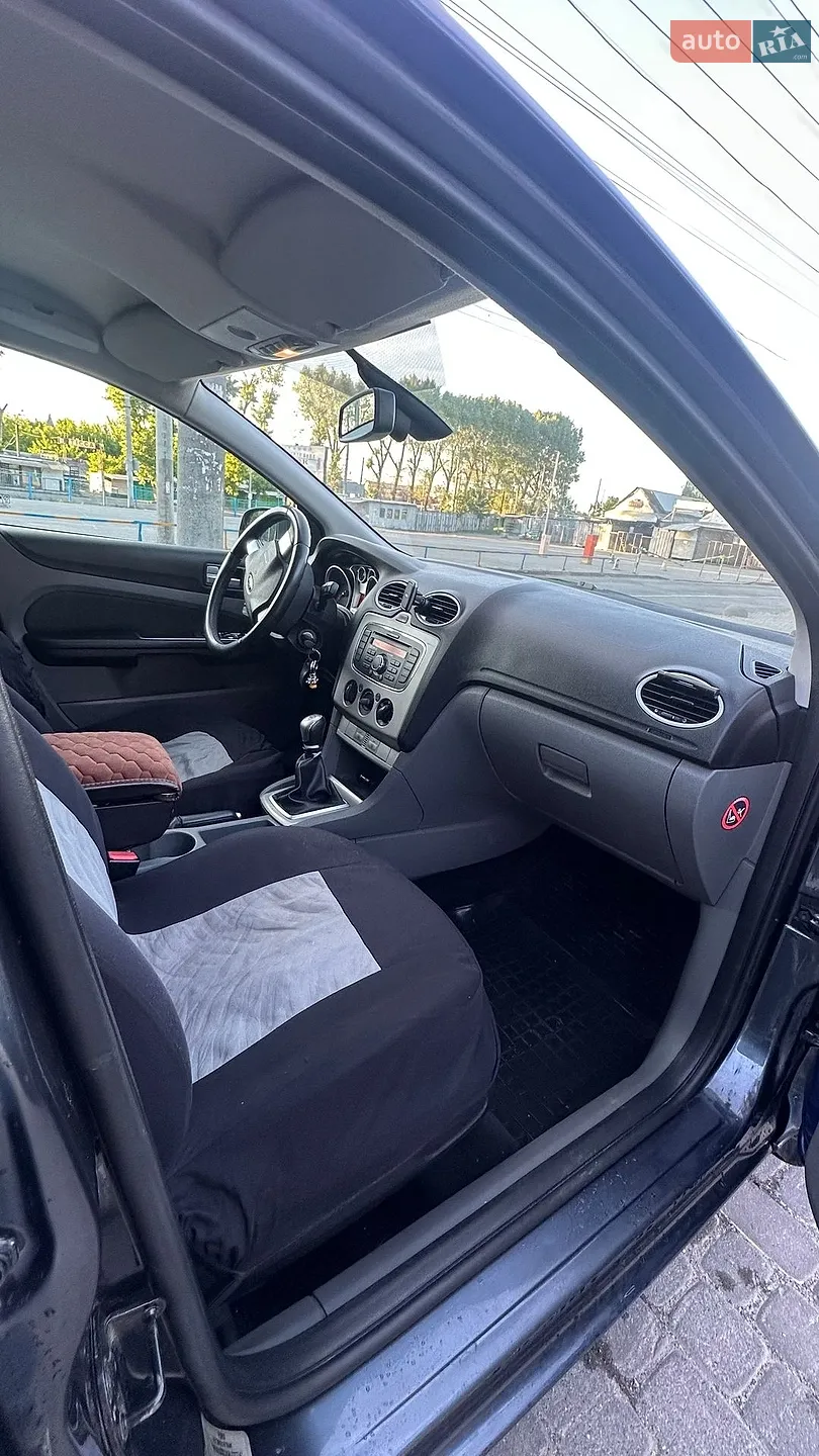 2010 Ford Focus - мініатюра 12