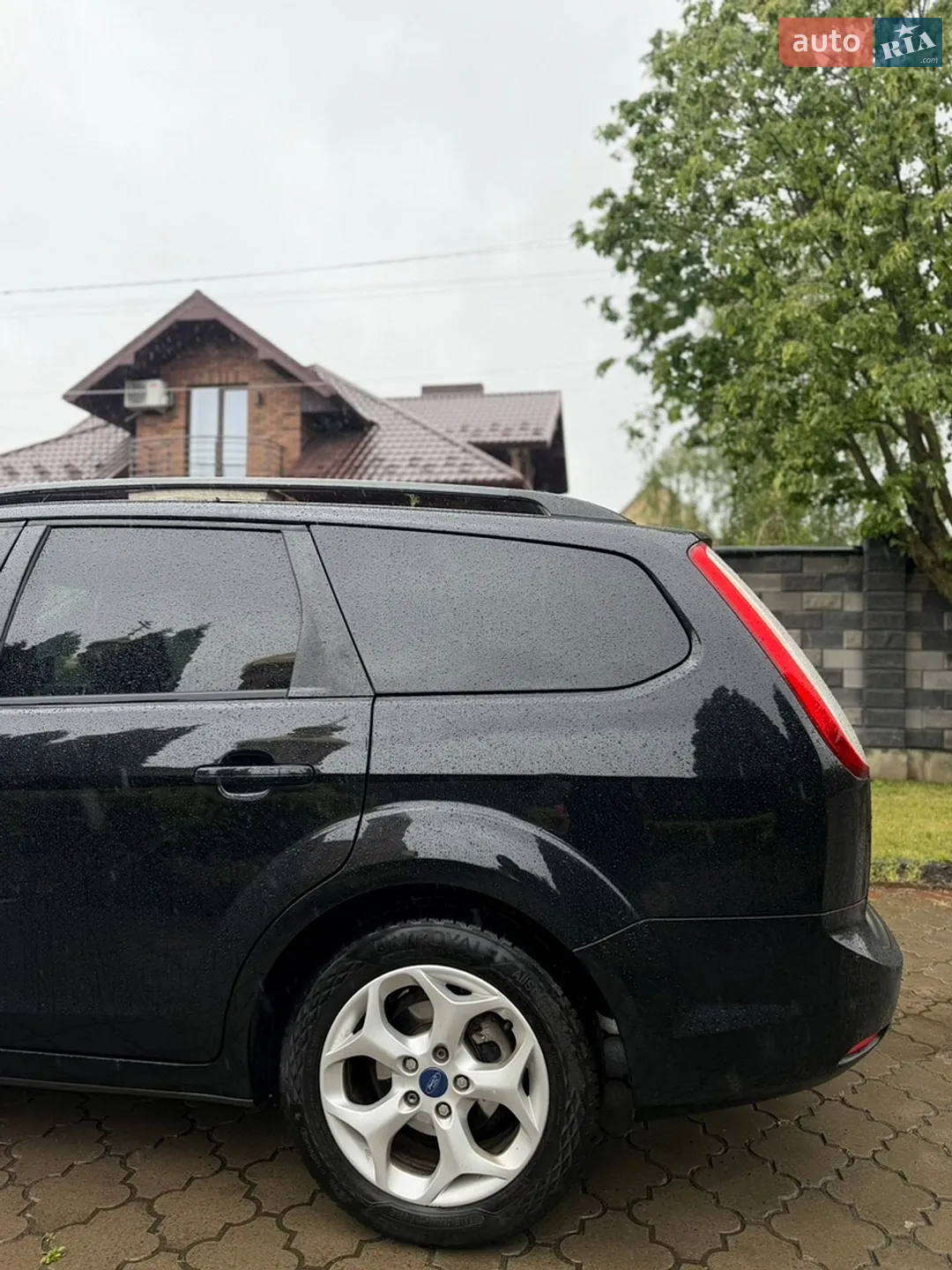 2010 Ford Focus - мініатюра 3