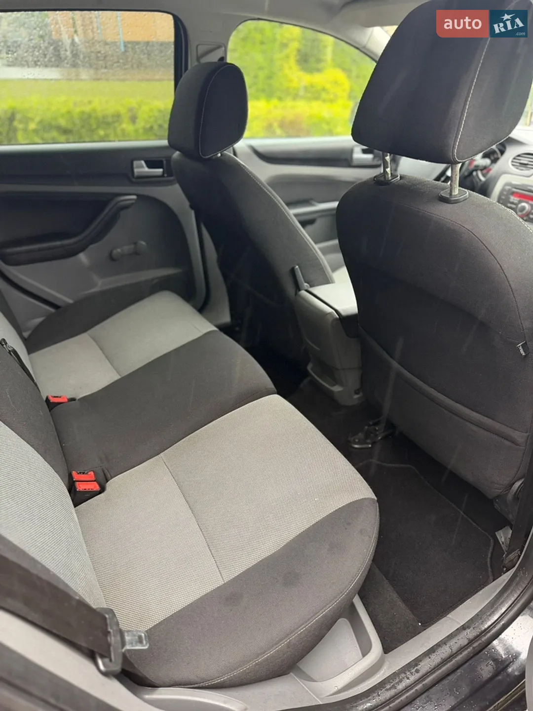2010 Ford Focus - мініатюра 11