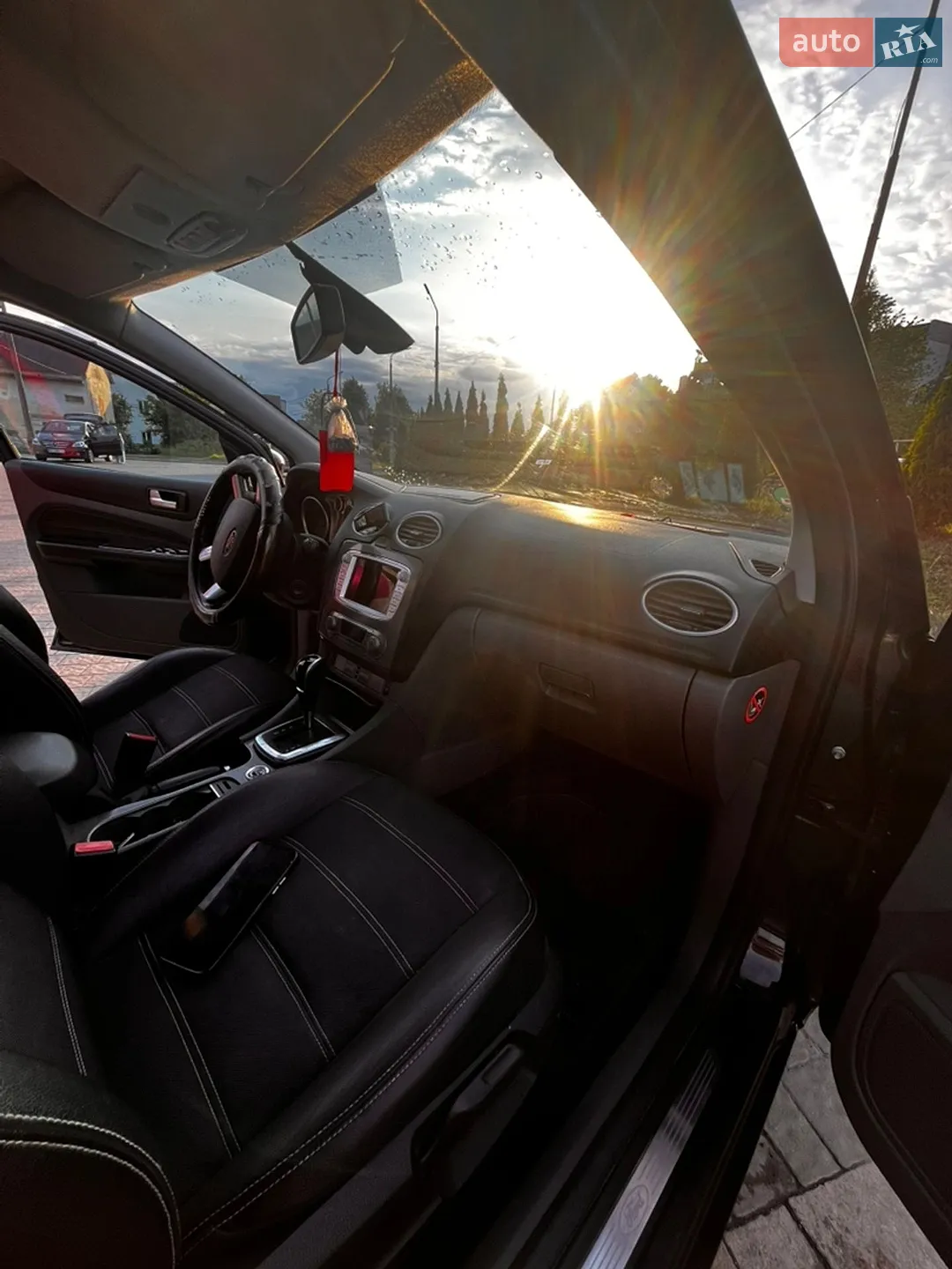 2010 Ford Focus - мініатюра 5