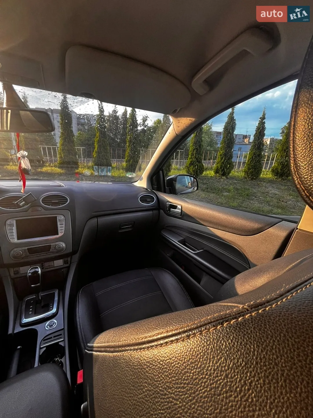 2010 Ford Focus - мініатюра 9