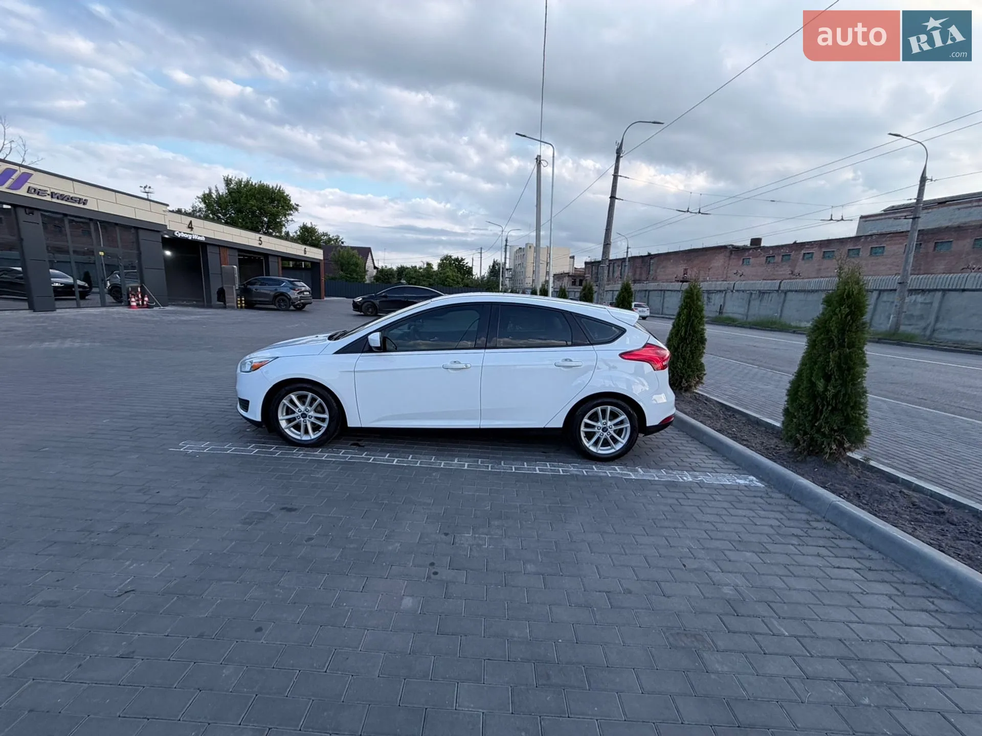 2017 Ford Focus - мініатюра 10