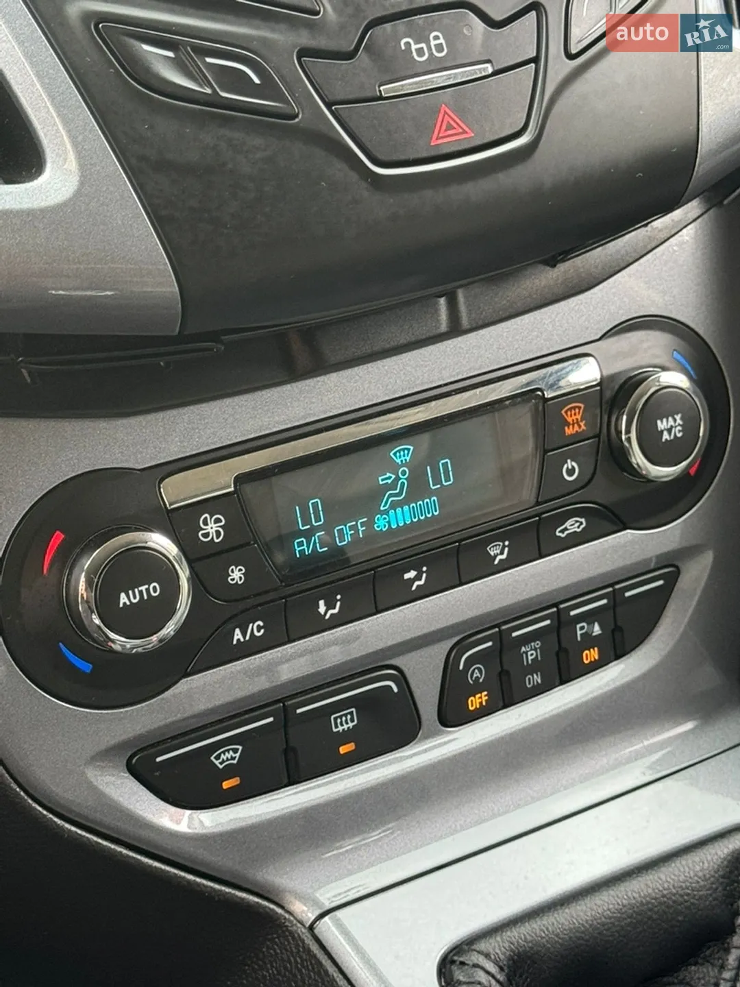 2012 Ford Focus - мініатюра 16