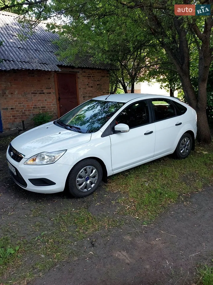 2010 Ford Focus - мініатюра 9