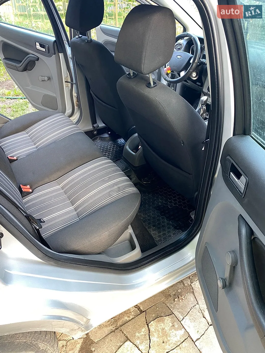 2010 Ford Focus - мініатюра 14