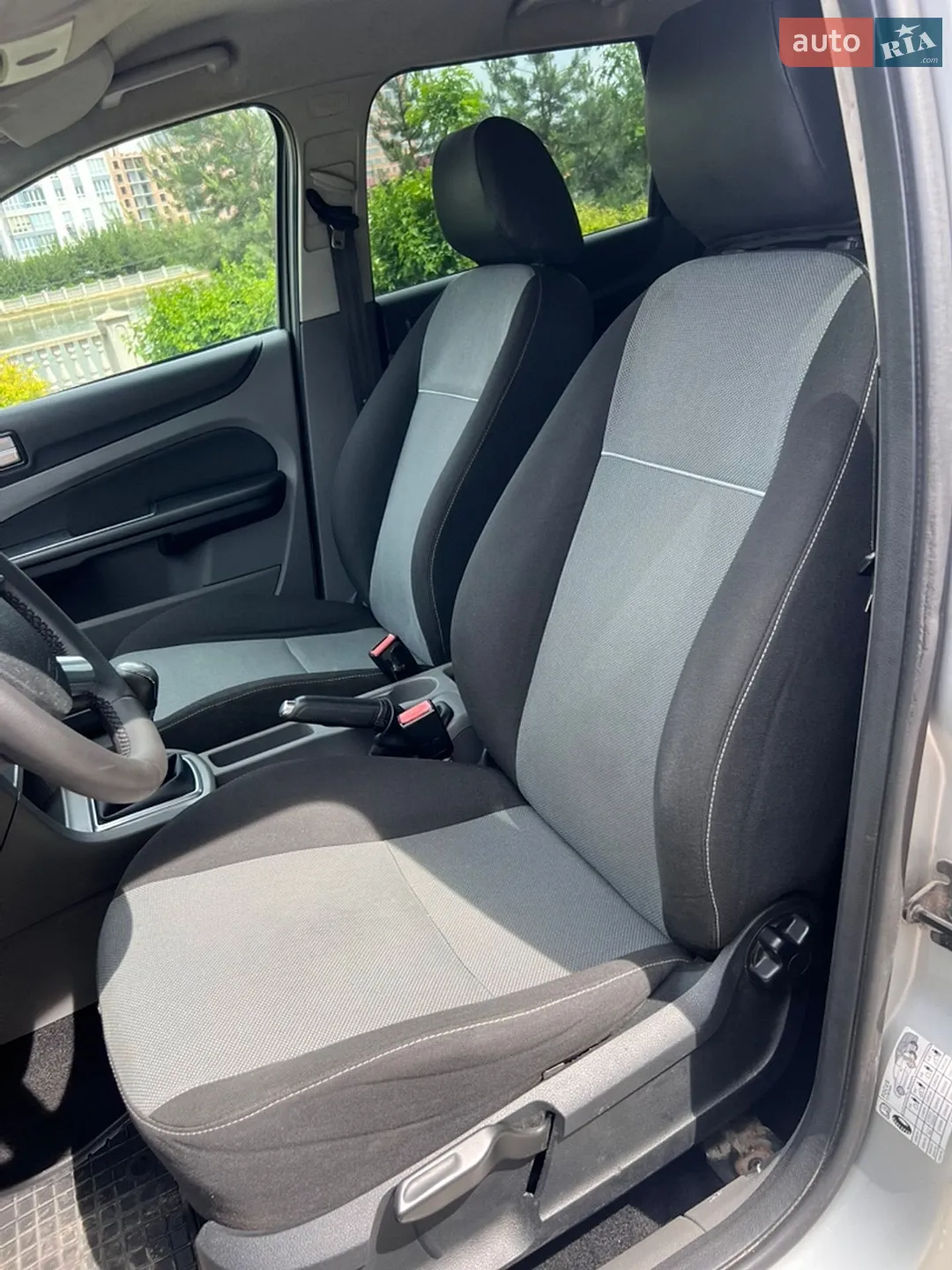 2010 Ford Focus - мініатюра 23