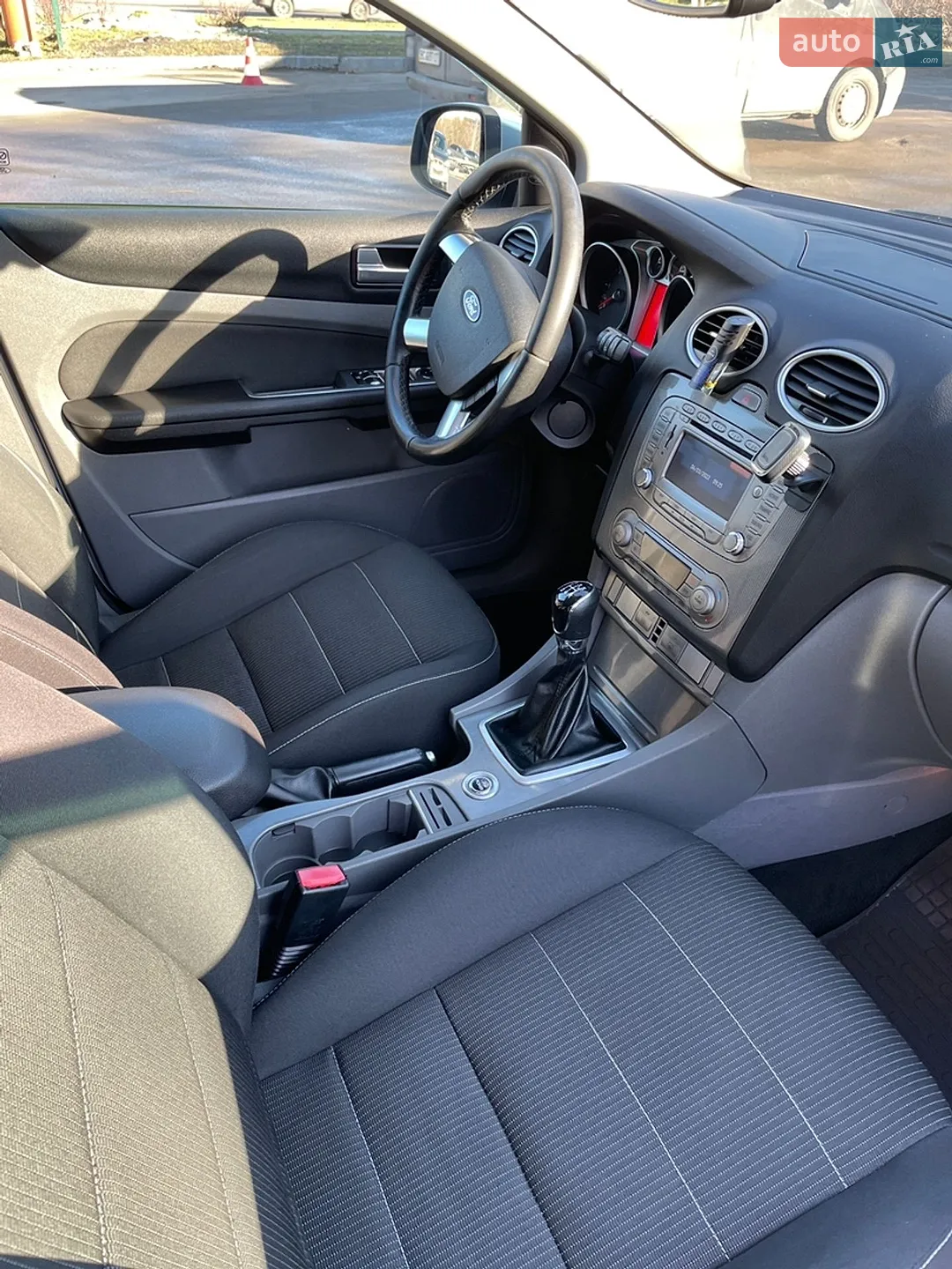 2010 Ford Focus - мініатюра 20
