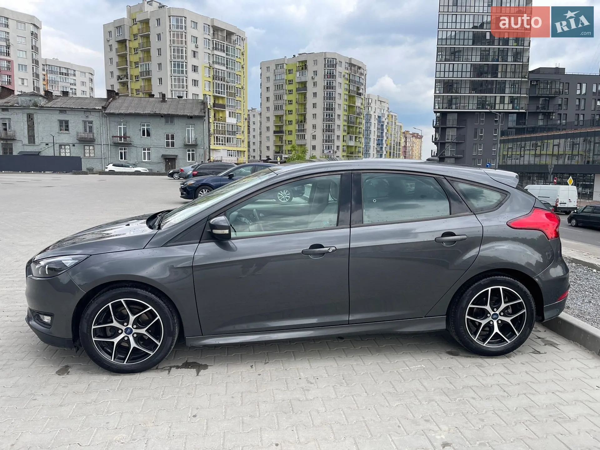 2016 Ford Focus - мініатюра 13