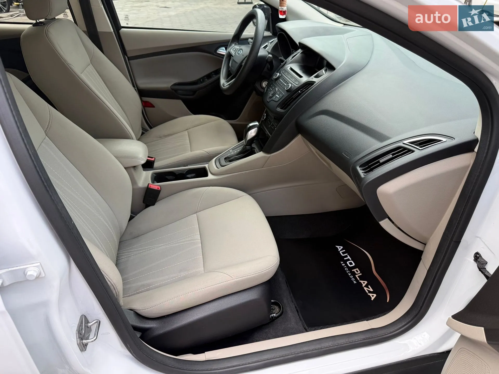 2016 Ford Focus - мініатюра 39
