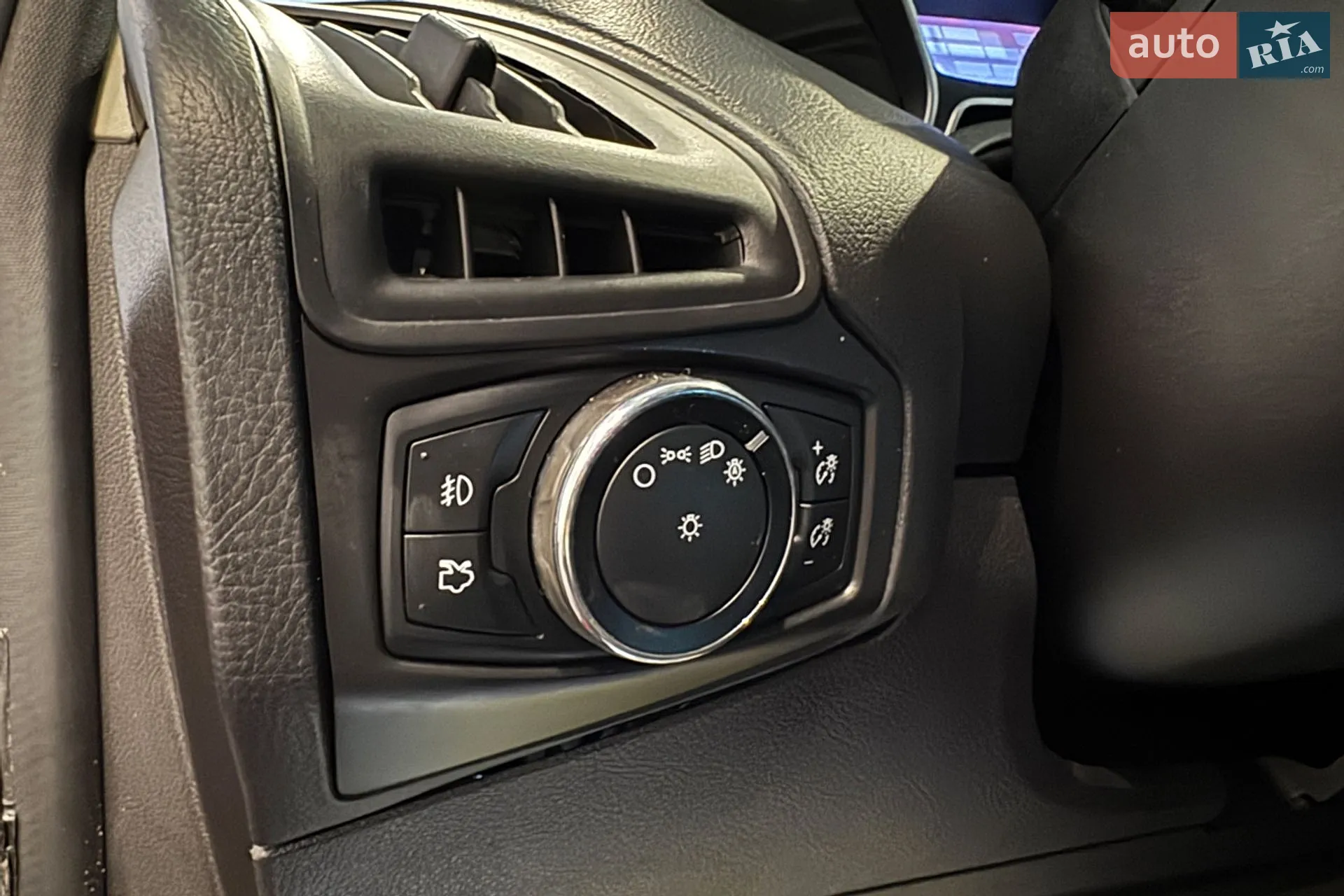 2013 Ford Focus - мініатюра 17