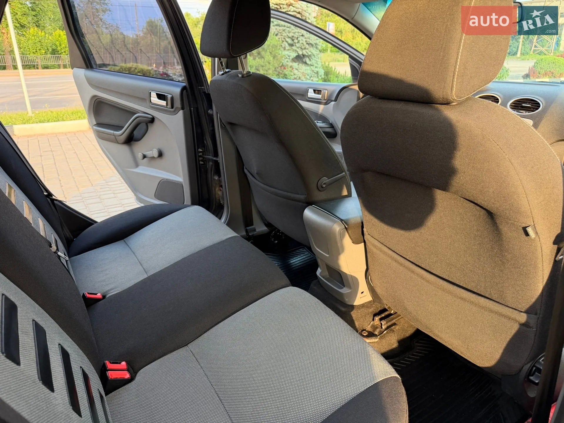 2010 Ford Focus - мініатюра 31