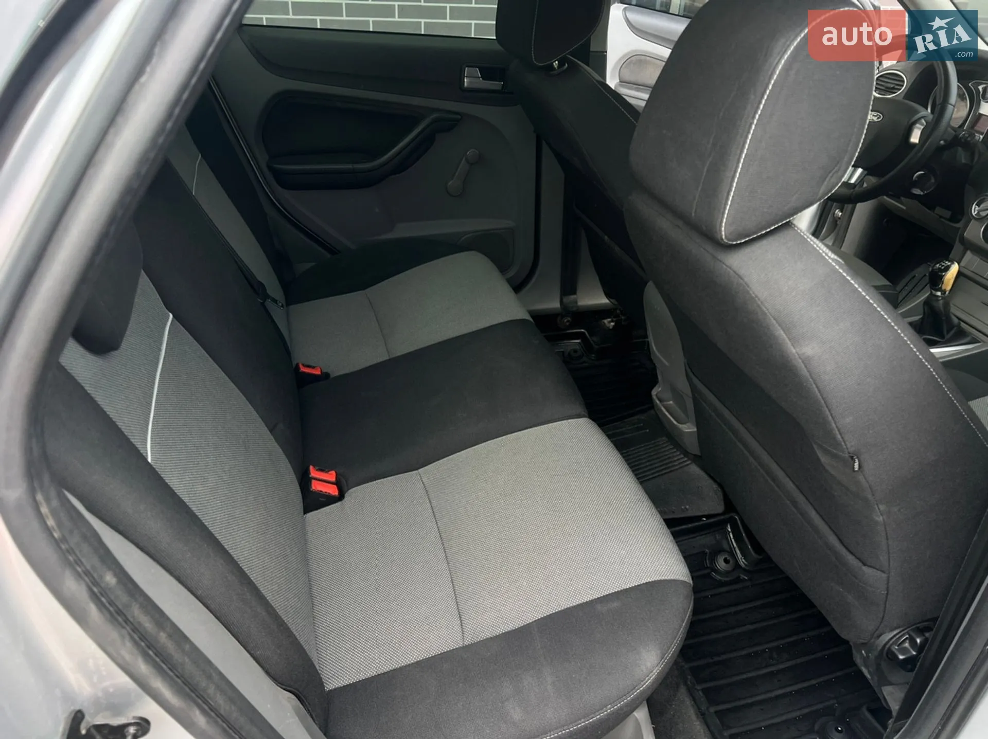 2010 Ford Focus - мініатюра 12