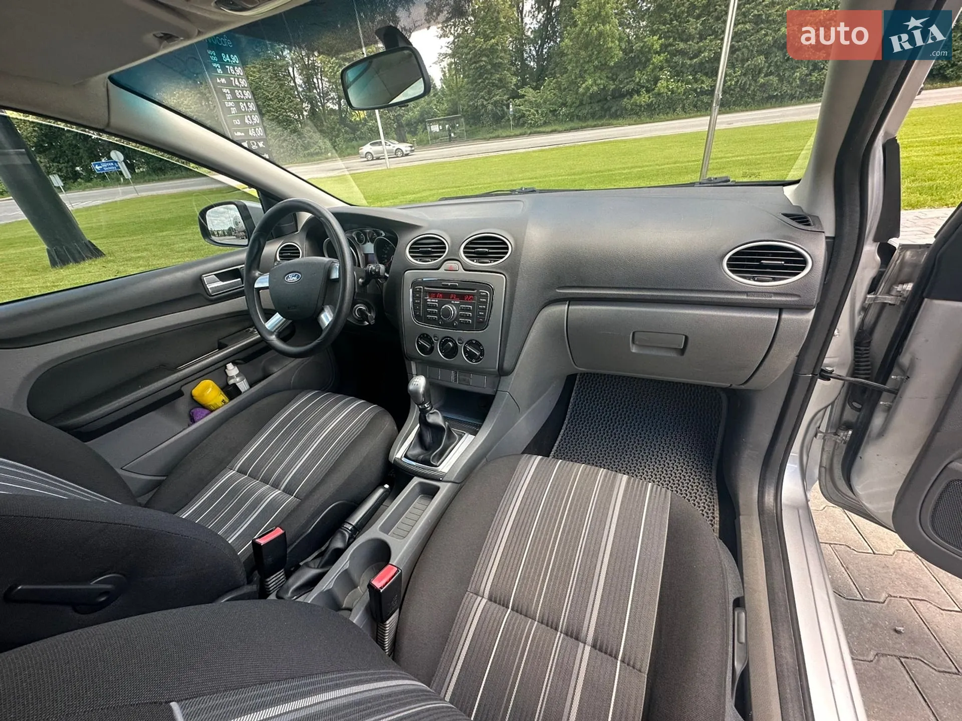 2010 Ford Focus - мініатюра 5