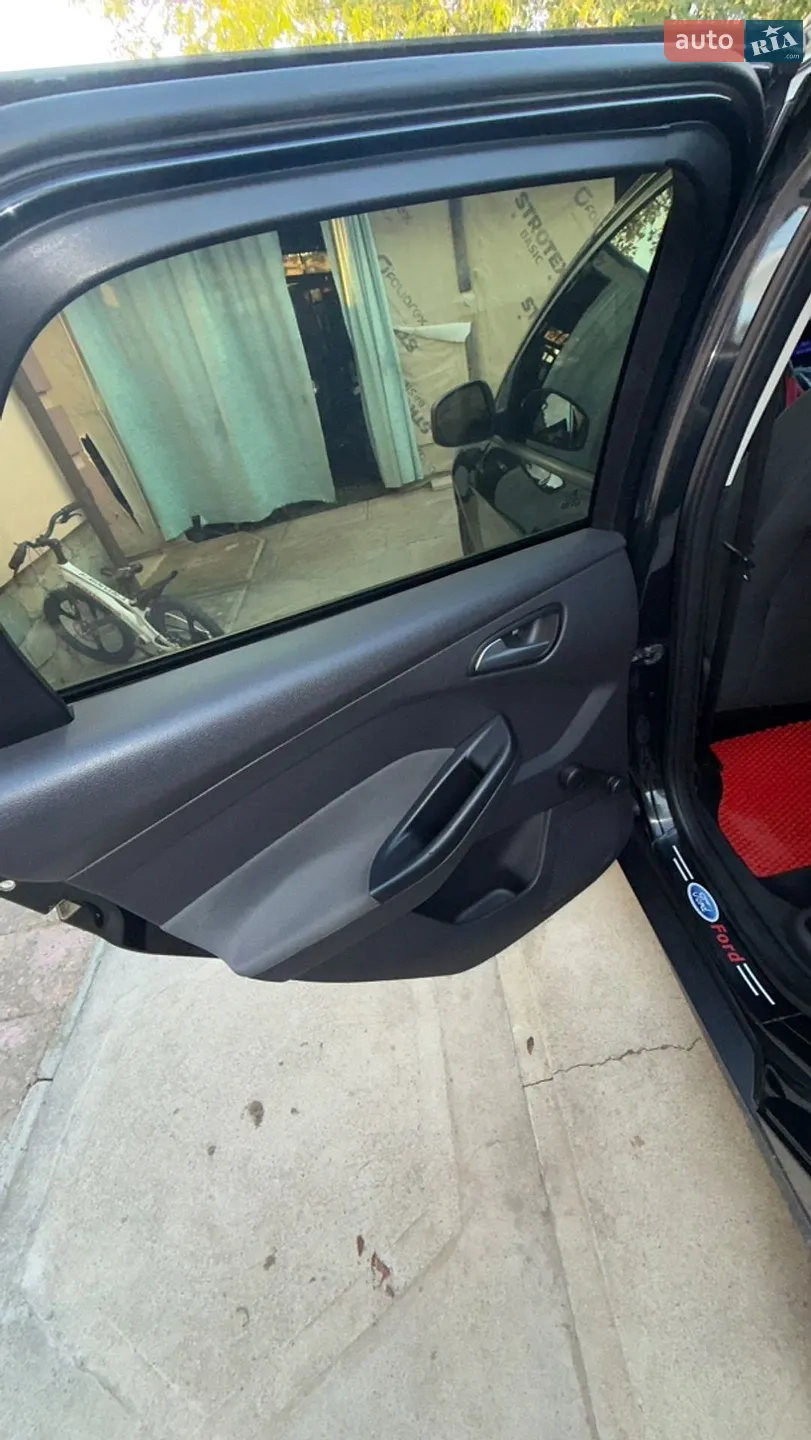 2011 Ford Focus - мініатюра 2