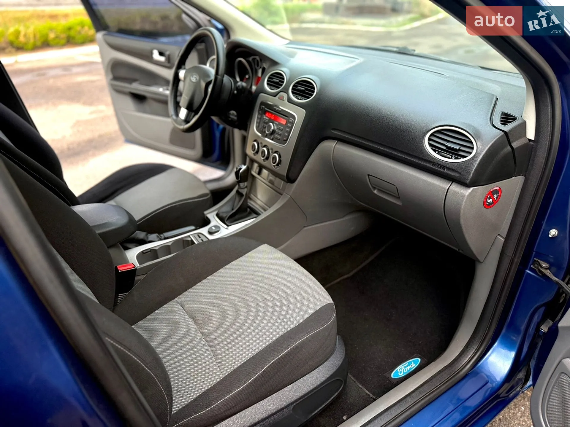 2010 Ford Focus - мініатюра 16