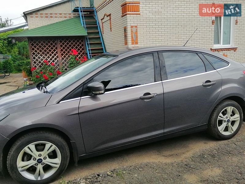 Седан Ford Focus 2012 в Сумах
