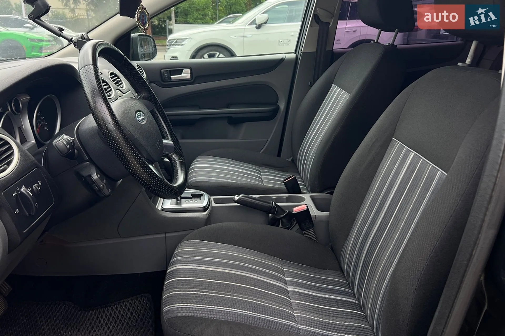 2011 Ford Focus - мініатюра 9