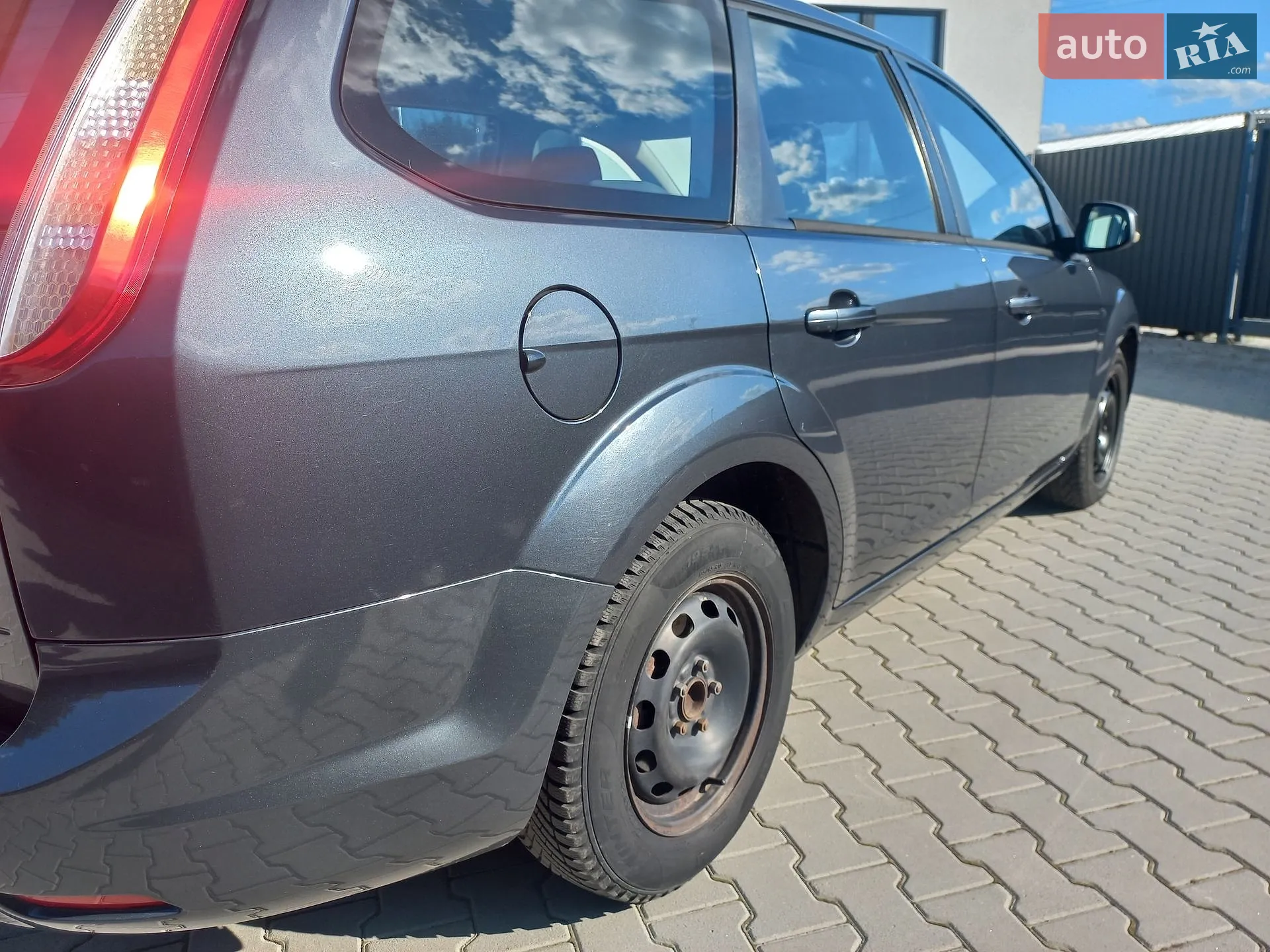 2010 Ford Focus - мініатюра 6