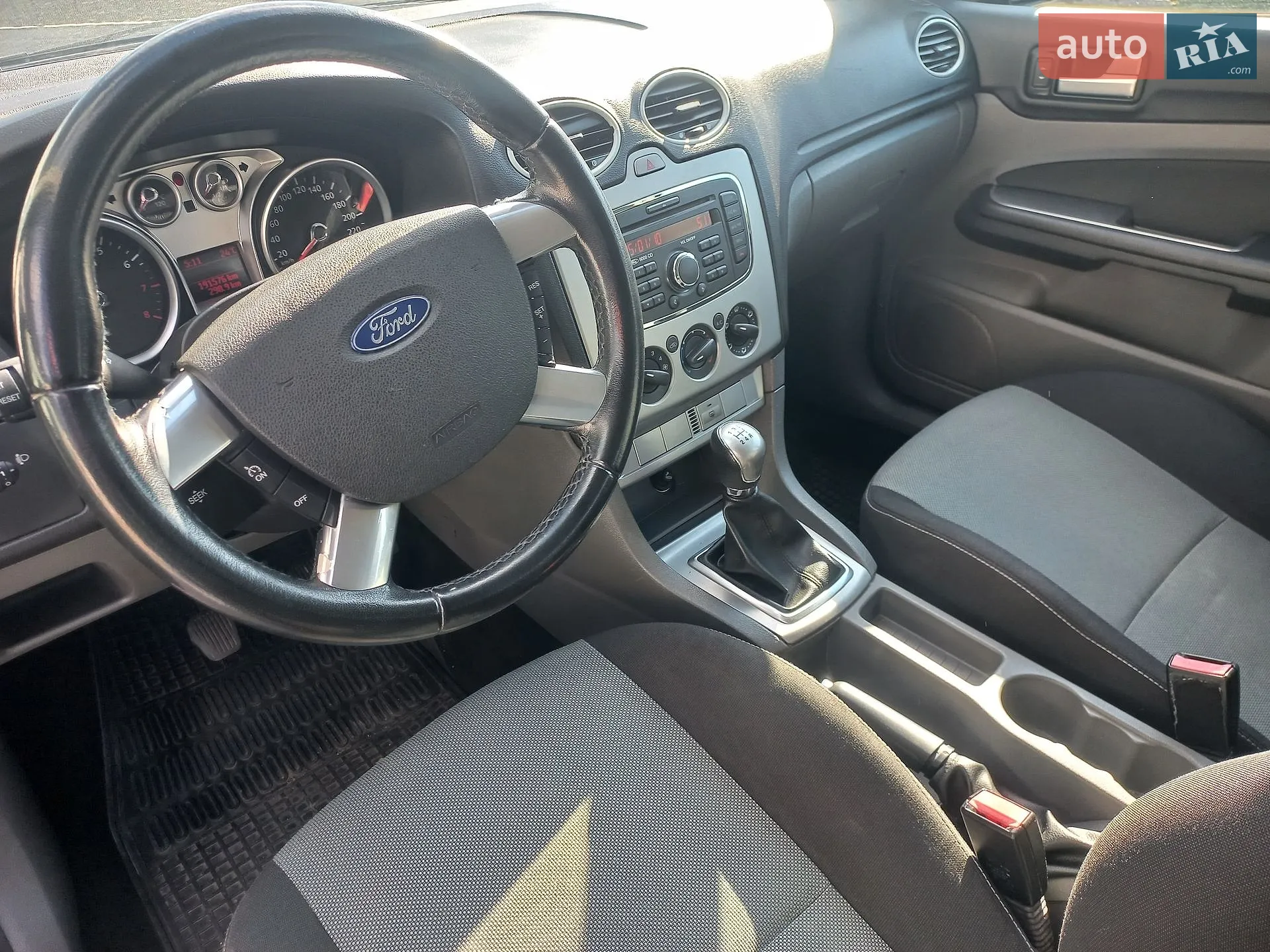 2010 Ford Focus - мініатюра 14