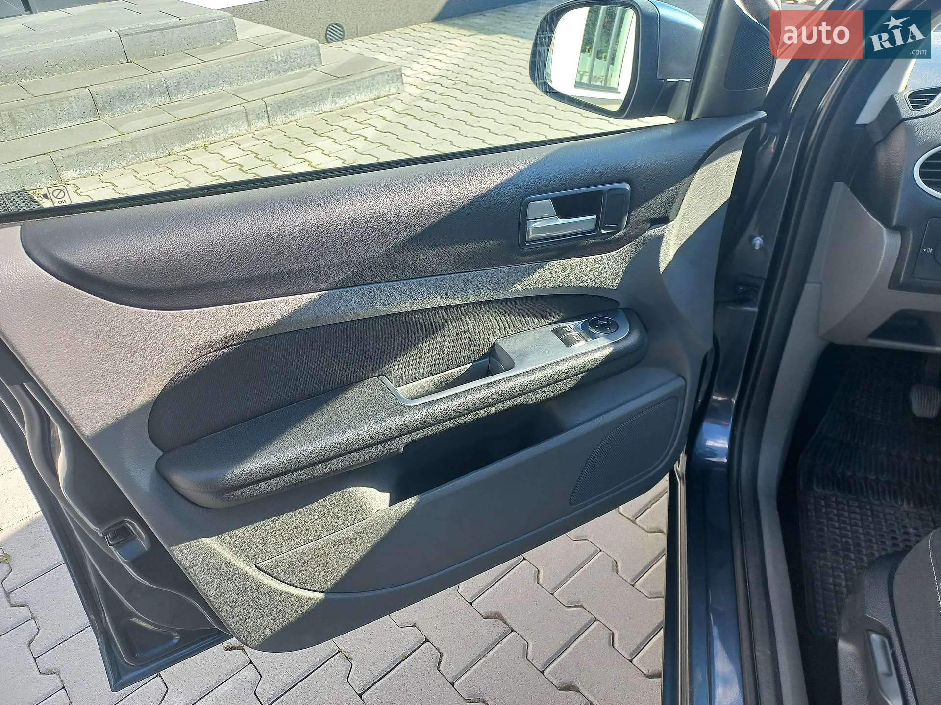 2010 Ford Focus - мініатюра 16