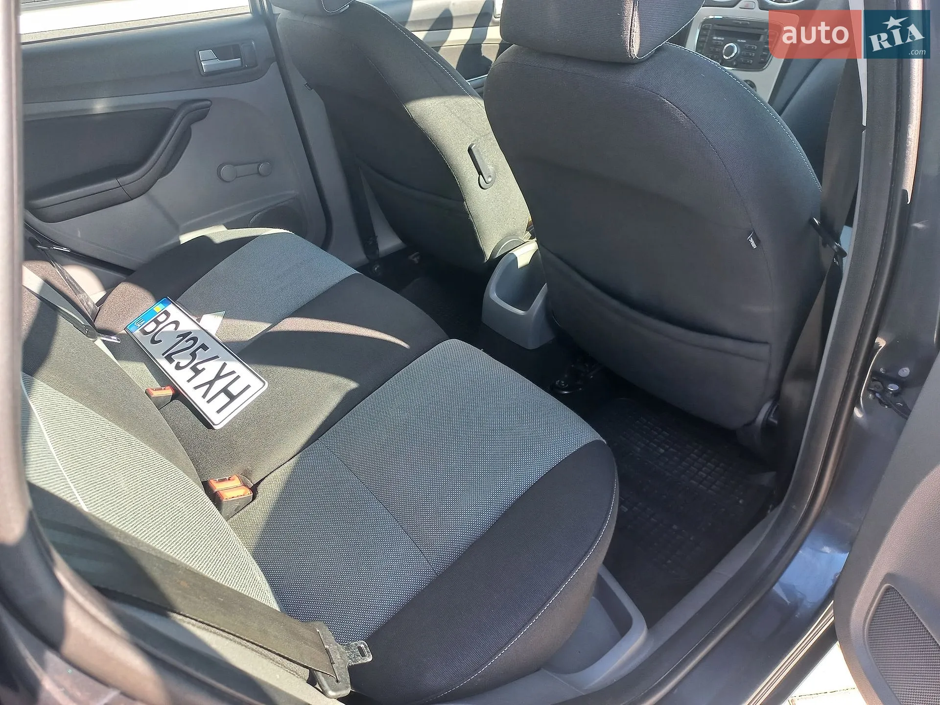 2010 Ford Focus - мініатюра 26