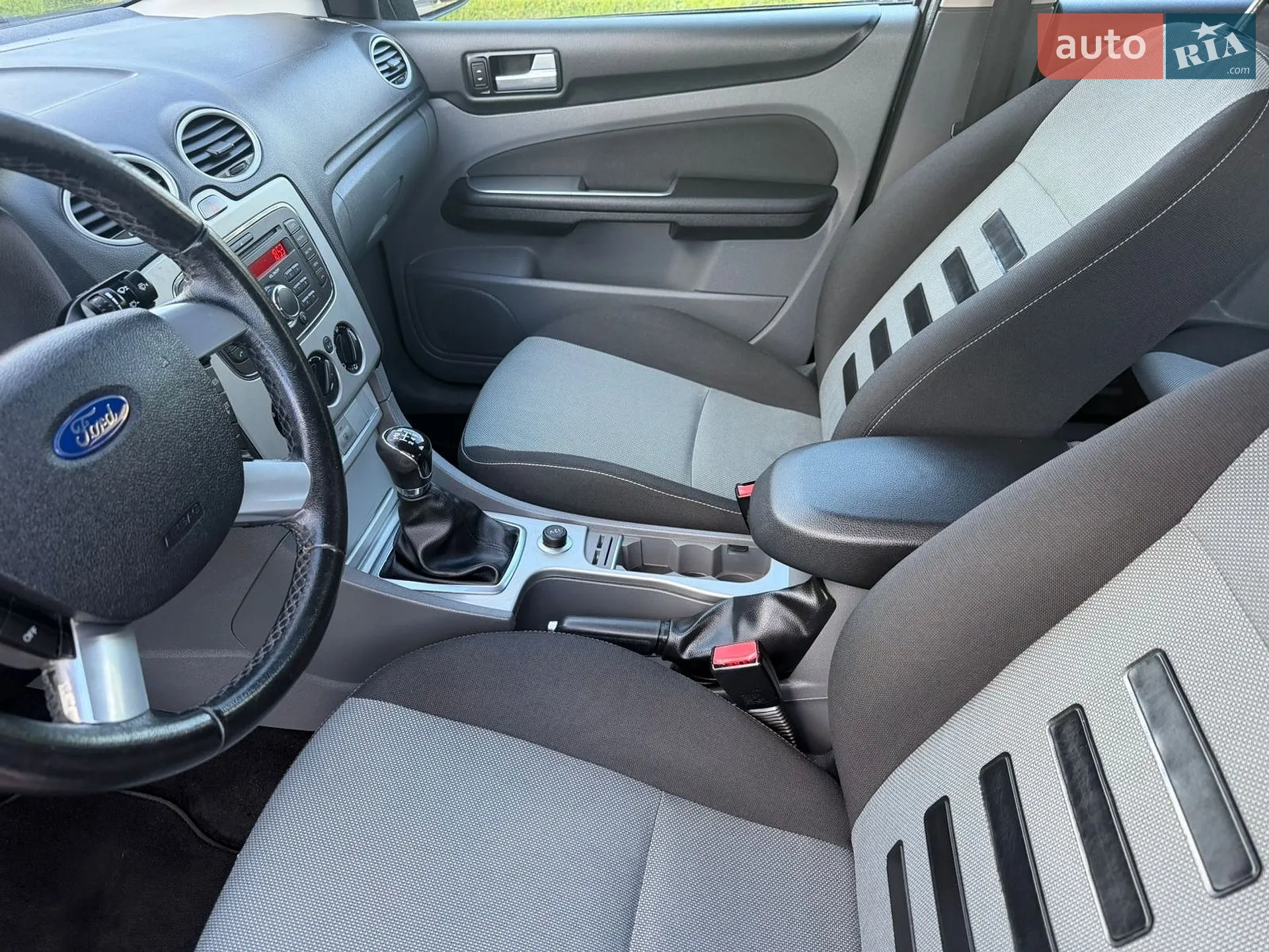 2011 Ford Focus - мініатюра 9