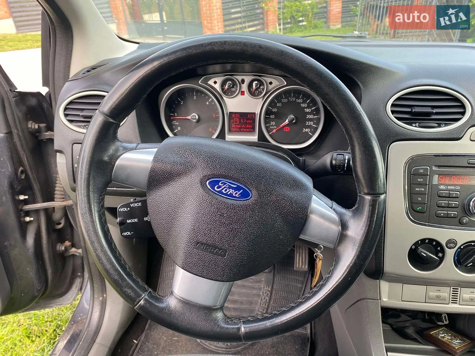2010 Ford Focus - мініатюра 10