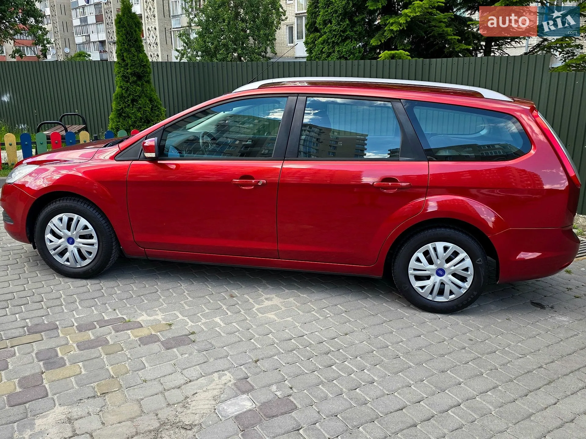 2010 Ford Focus - мініатюра 12