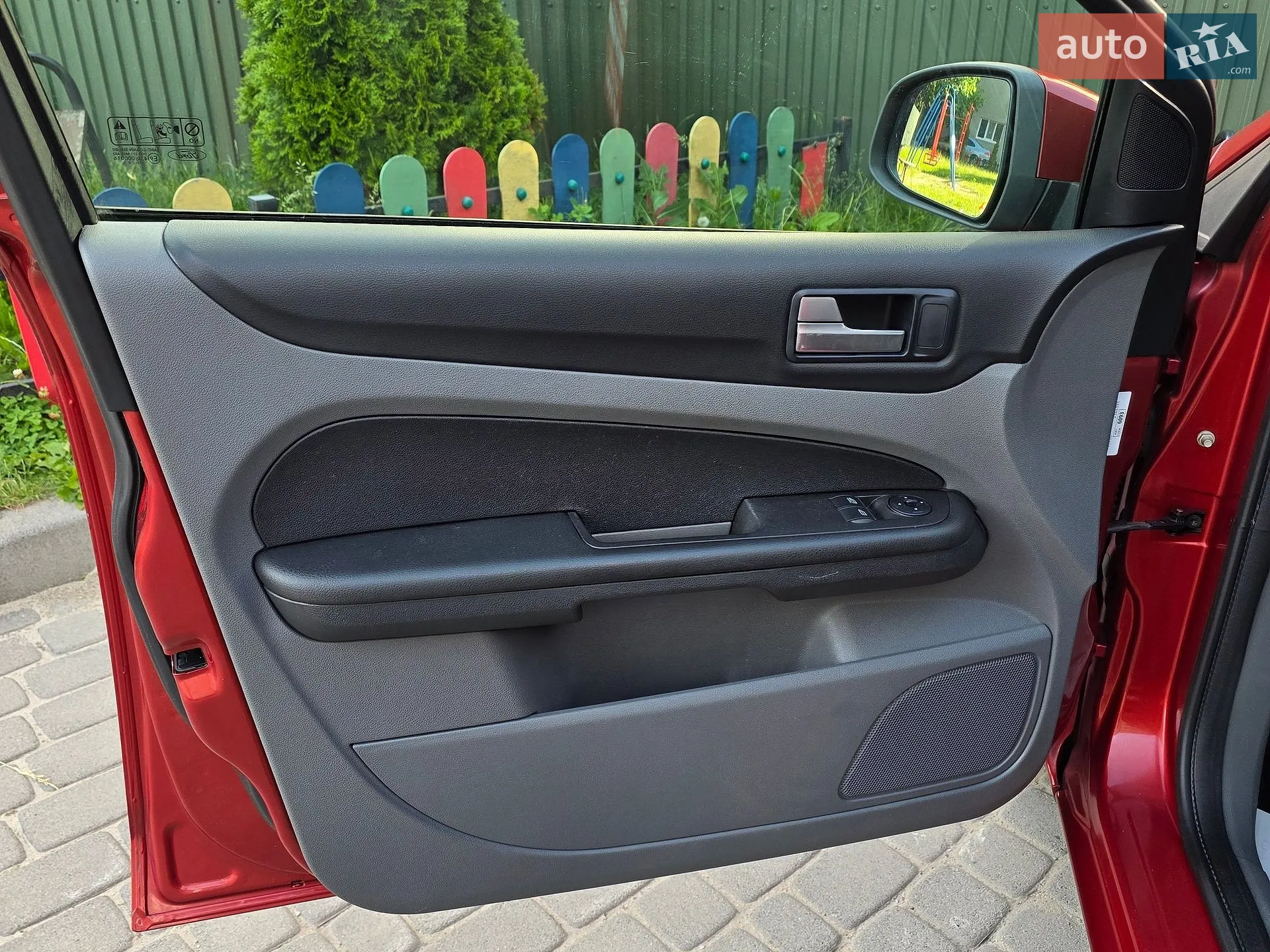 2010 Ford Focus - мініатюра 21