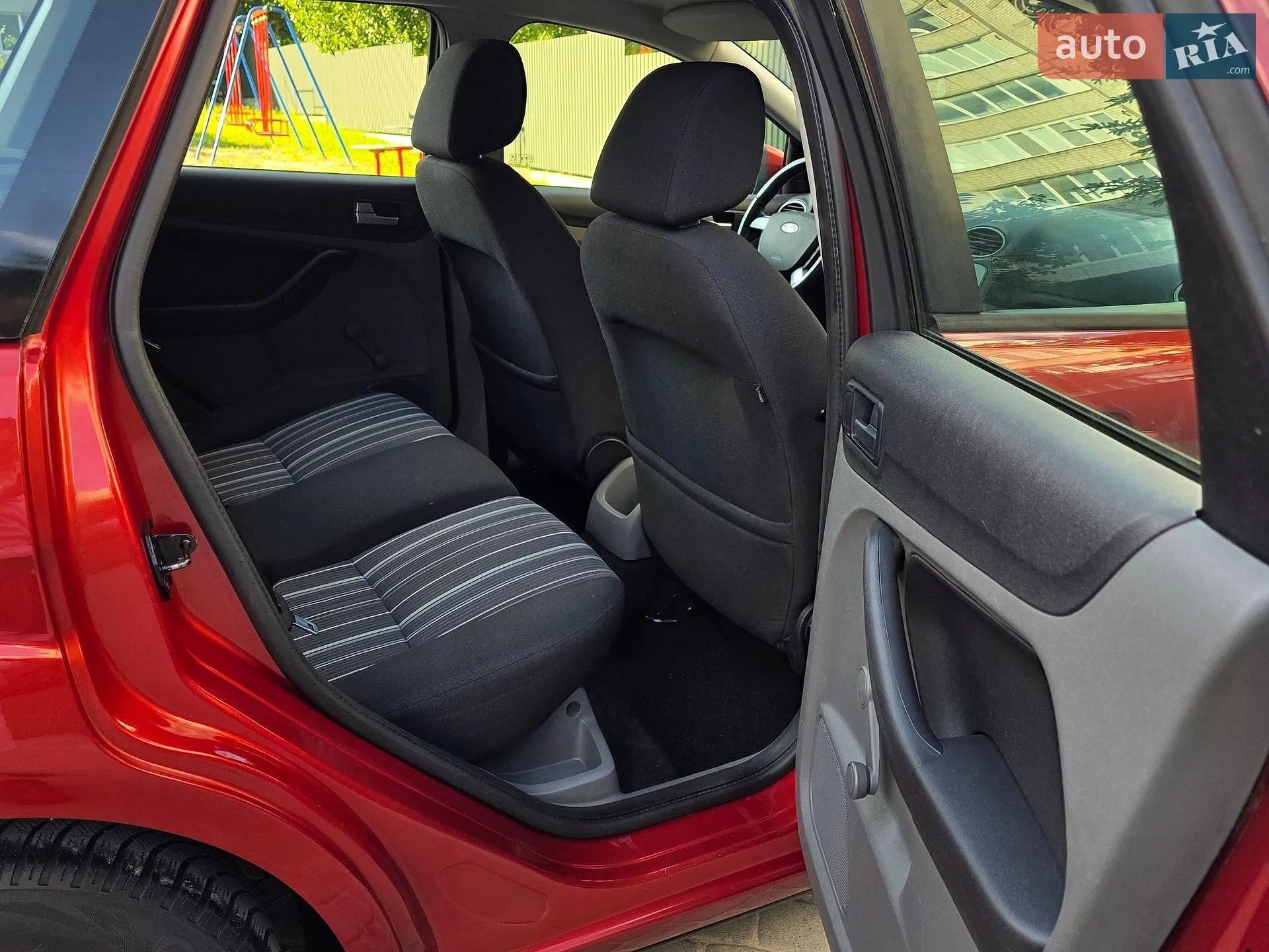 2010 Ford Focus - мініатюра 32