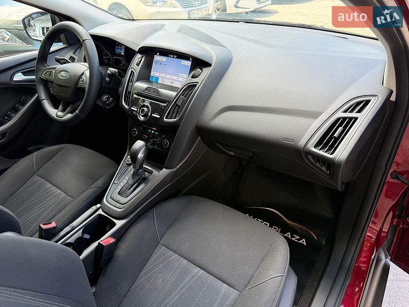 Хэтчбек Ford Focus 2017 в Одессе