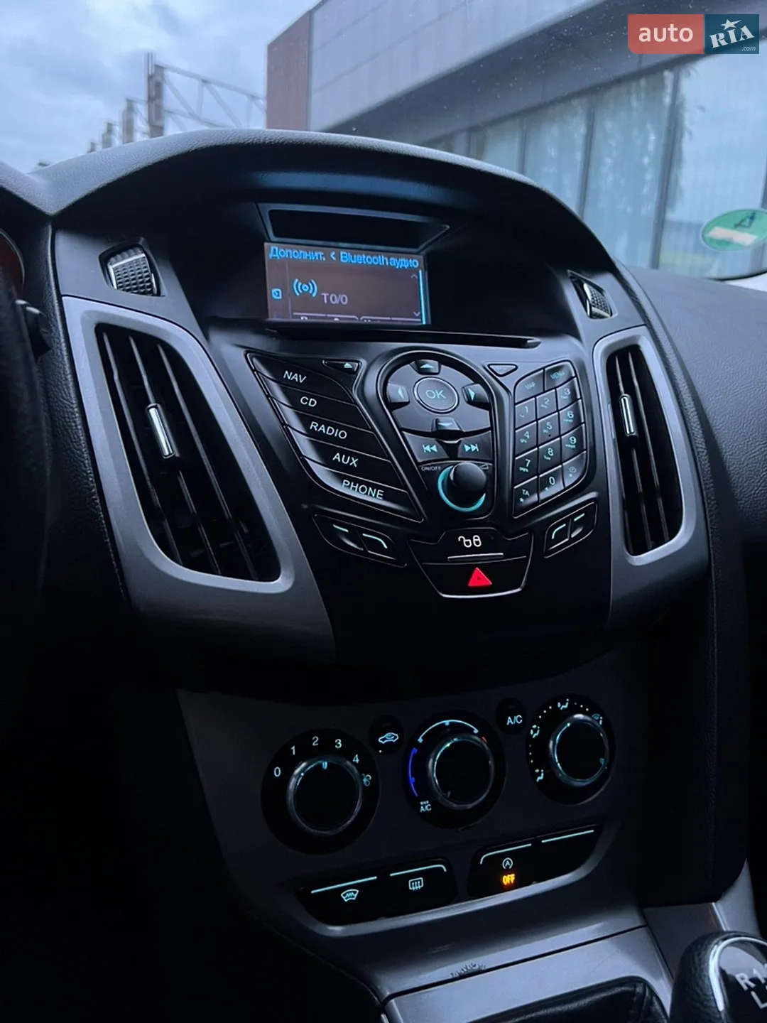 2011 Ford Focus - мініатюра 17