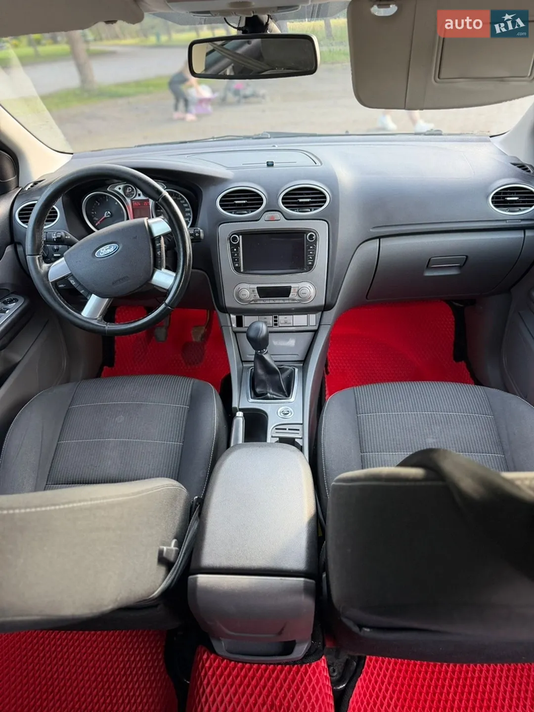 2010 Ford Focus - мініатюра 17