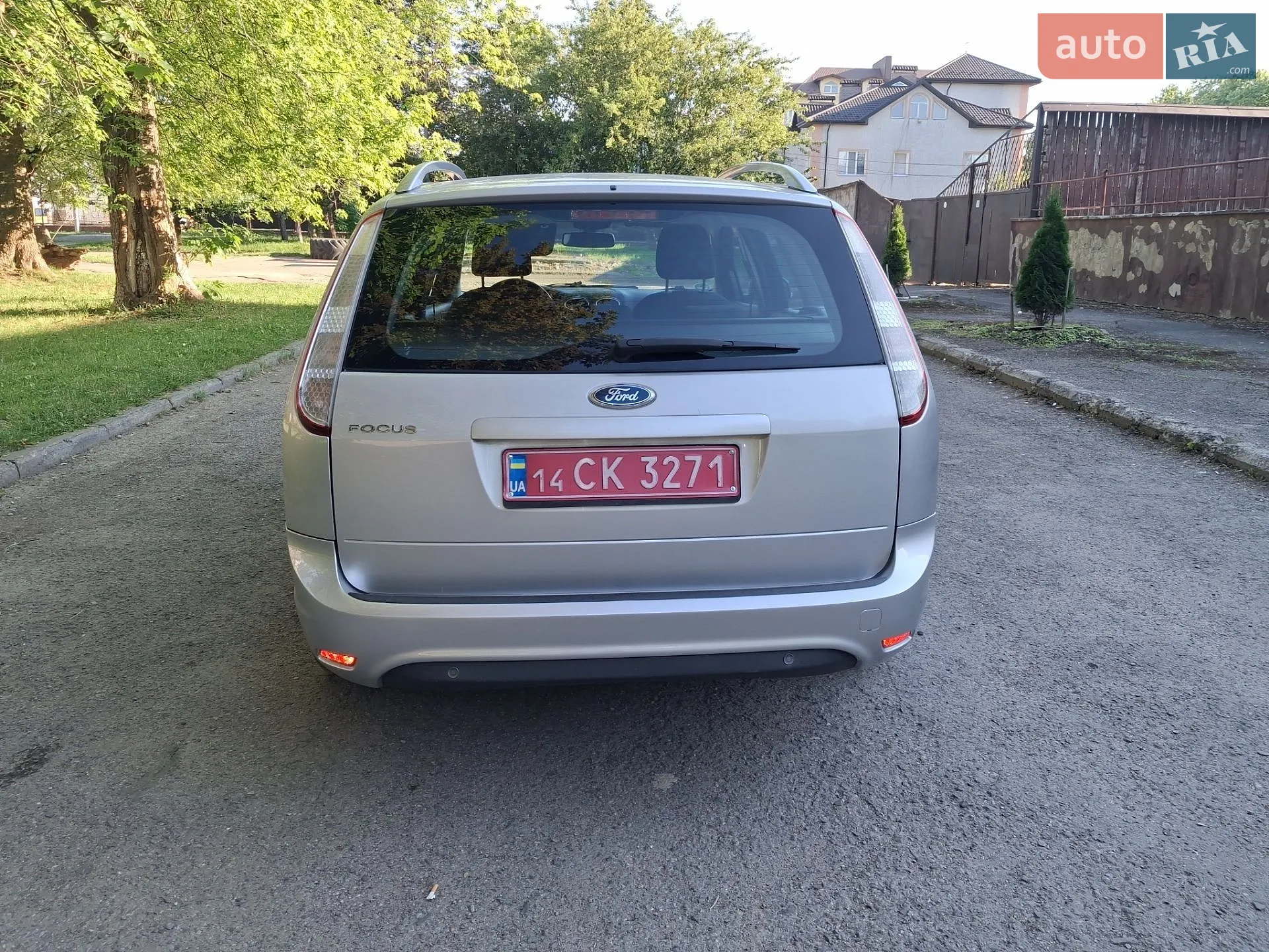 2010 Ford Focus - мініатюра 6