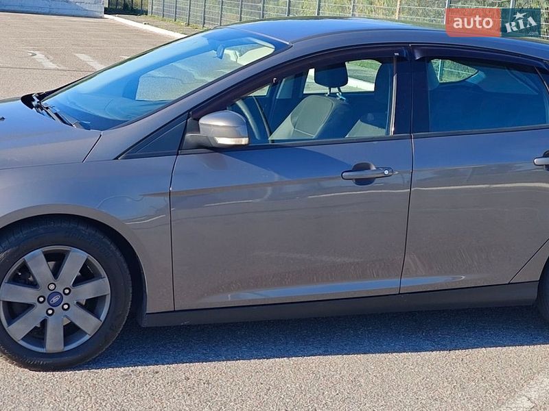 Хэтчбек Ford Focus 2013 в Днепре