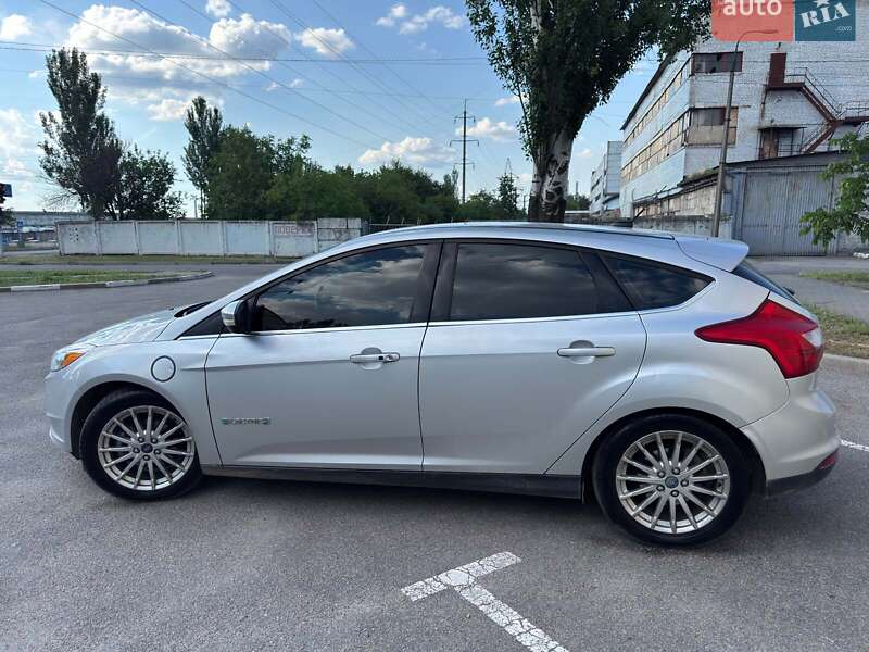 Хэтчбек Ford Focus 2013 в Запорожье