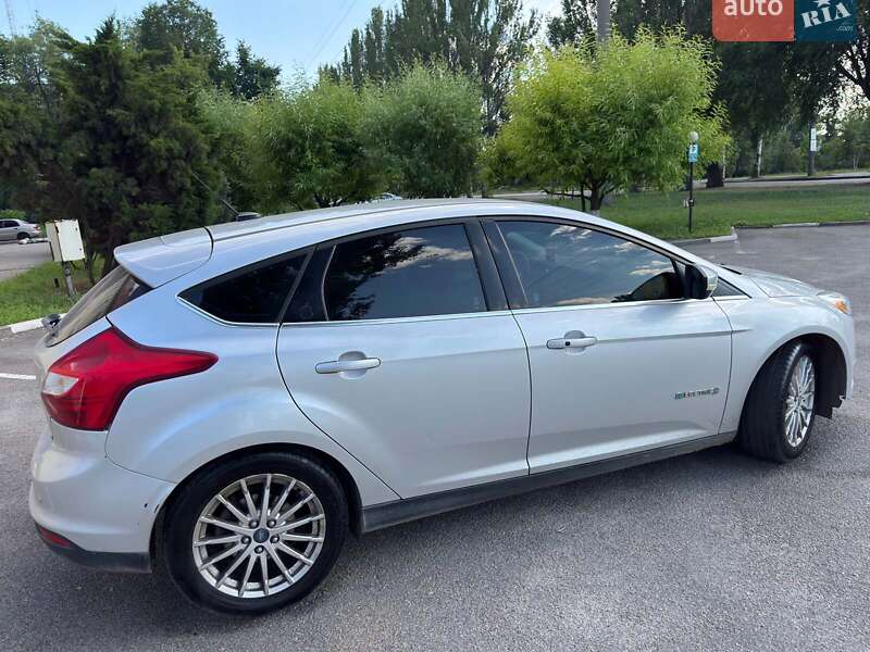 Хэтчбек Ford Focus 2013 в Запорожье